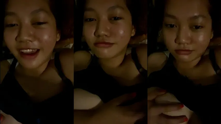 Bokep ABG Toge Pamer Toket Sambil Rebahan