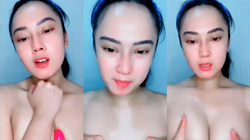 Bokep Elus Toket Berkeringat Pake Dildo