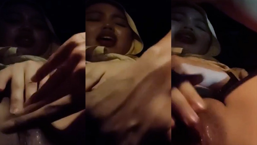 Bokep Kobelin Memek Ayang Jilboobs di Dalem Mobil
