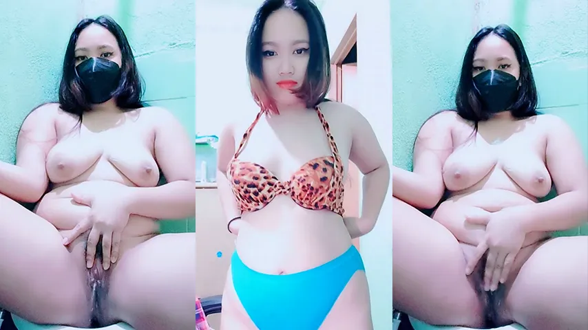 Bokep Rosdiana Kobel Memek Squirt di WC