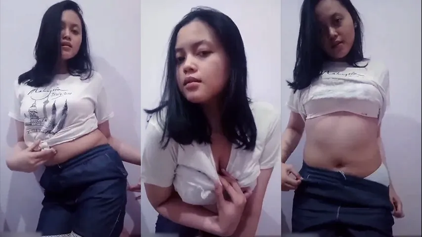 Bokep Sifa Audian Pamer Belahan Toketnya