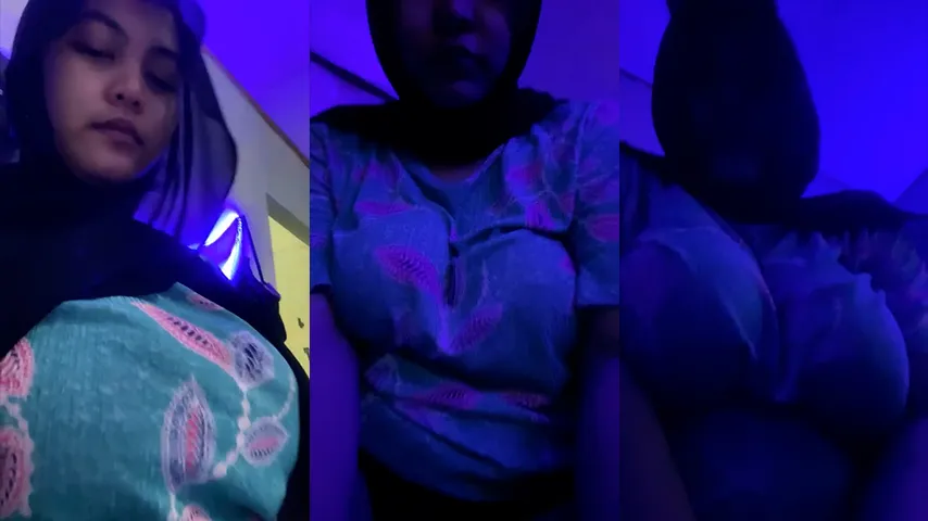 Bokep Tante Khamraisy Hijab Spill Toket Live