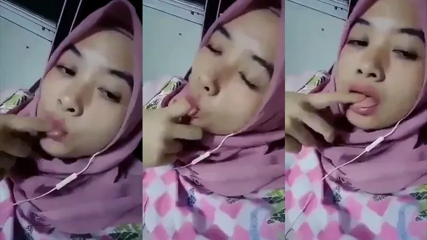 Bokep VCS Ukhtie Sange Ngemut Jari
